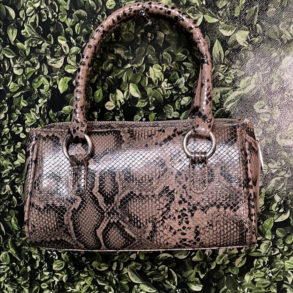 Elegant Snake Print Handbag With Chrome Details. NWOT